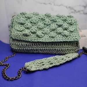 hand -crafted crotcheted clutch, soft summer 💚